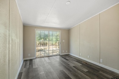 Welcome to this beautifully updated 4-bedroom, 2-bathroom mobile - photo 14