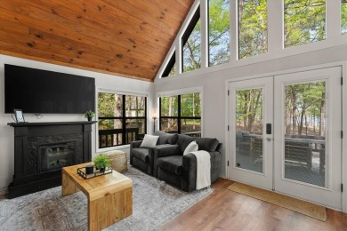 Lakeside Serenity at Lake Cypress Springs!

Discover your - photo 19