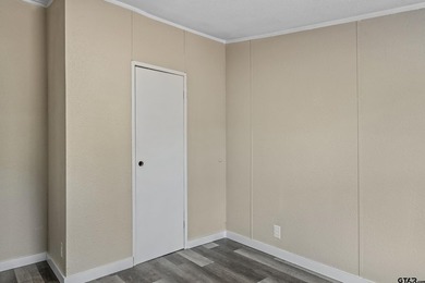 Welcome to this beautifully updated 4-bedroom, 2-bathroom mobile - photo 22
