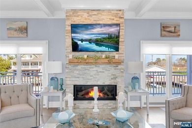 Welcome to your dream waterfront retreat in the heart of - photo 23