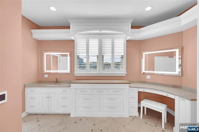 Welcome to your dream waterfront retreat in the heart of - photo 27