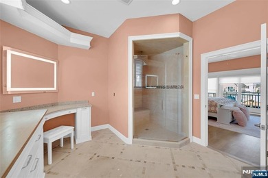 Welcome to your dream waterfront retreat in the heart of - photo 28