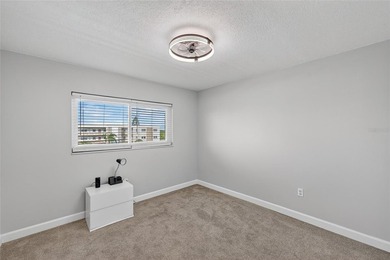 Five Towns Finest! This beautifully updated 2-bedroom - photo 31