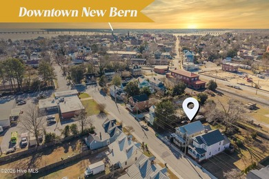 Charming downtown New Bern home with a welcoming front porch - photo 2