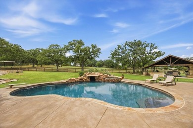 Offering the ultimate in private country living under wide-open - photo 32