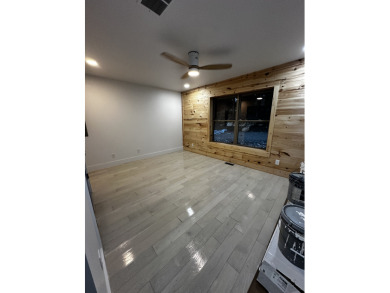 CUSTOM PRIVATE ONE OF A KIND NEW CONSTRUCTION W/ POSSIBLE DOCK - photo 24