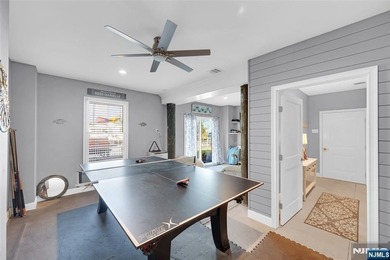Welcome to your dream waterfront retreat in the heart of - photo 42