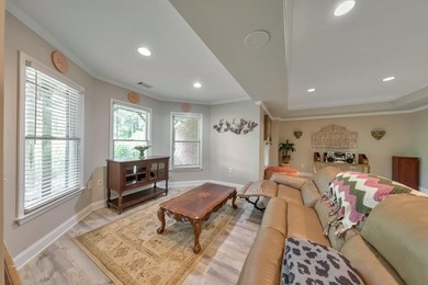Welcome to exceptional golf course living in sought-after - photo 48