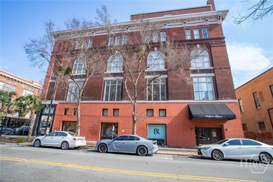 Lovely historic condo in prime location in Downtown Savannah - photo 3