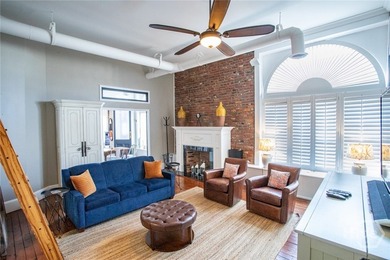 Lovely historic condo in prime location in Downtown Savannah - photo 6