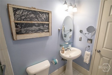 Lovely historic condo in prime location in Downtown Savannah - photo 9