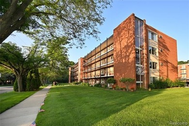 Fourth-floor unit in a well-maintained co-op community, ideally - photo 1