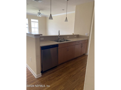 Charming 1-Bedroom Condo in a Prime Location This beautifully - photo 2