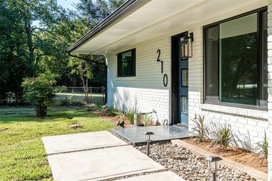 Lake Granbury Home For Sale in Granbury Texas