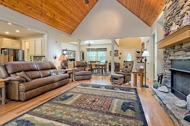 Welcome home to this stunning 4 bedroom, 3.5 bath family retreat - photo 13