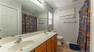 Hard-to-find end-unit townhome in the heart of Lake Ozark with - photo 14