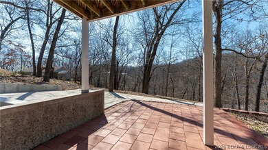 Hard-to-find end-unit townhome in the heart of Lake Ozark with - photo 22