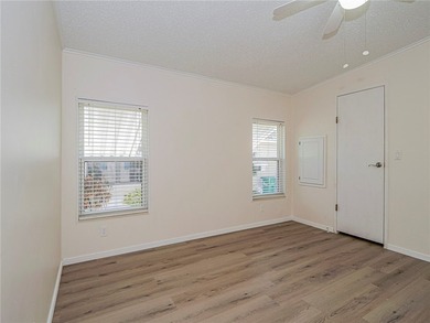Well-maintained 2BR/2BA home with 1,466 sq ft under air - photo 28