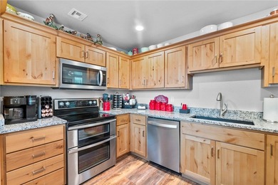 Looking for peace, privacy, and room to roam? This custom-built - photo 10