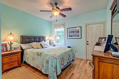 Welcome home to this stunning 4 bedroom, 3.5 bath family retreat - photo 32