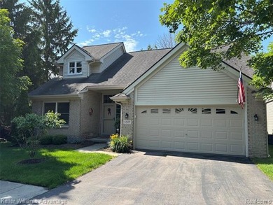 Welcome to this fabulous detached ranch condo in highly - photo 3