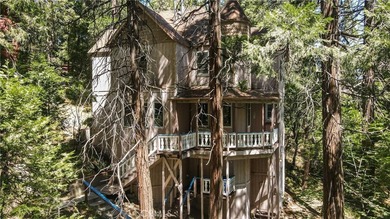 **Victorian Elegance Among the Treetops!** This large custom - photo 45