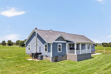 Beautiful 23-acre working cattle farm with fenced and - photo 47
