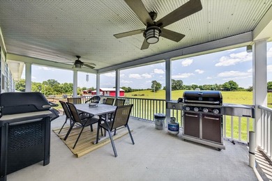 Beautiful 23-acre working cattle farm with fenced and - photo 48