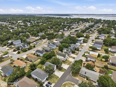 Bright and breezy 309 W Durham Street offers easy Outer Banks - photo 50