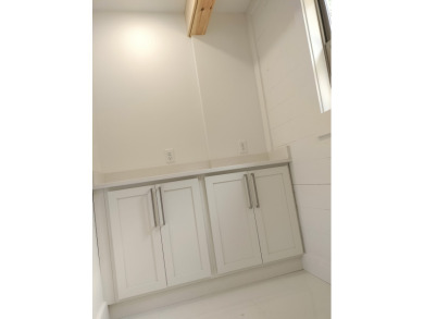 CUSTOM PRIVATE ONE OF A KIND NEW CONSTRUCTION W/ POSSIBLE DOCK - photo 18
