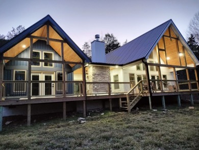 CUSTOM PRIVATE ONE OF A KIND NEW CONSTRUCTION W/ POSSIBLE DOCK - photo 1
