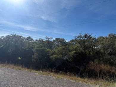 Investment property in a great location right in the center of - photo 2