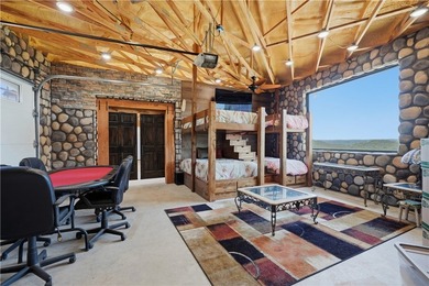 Perched on 7.22 acres within a secluded gated mountain setting - photo 6