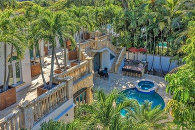 Situated on iconic South Miami Avenue, this exceptional luxury - photo 5