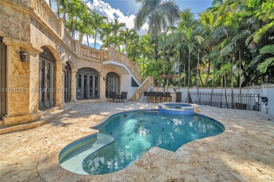 Situated on iconic South Miami Avenue, this exceptional luxury - photo 9