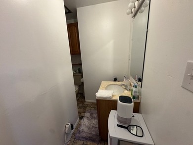 Welcome to this well maintained, four bedroom, two full bath - photo 11