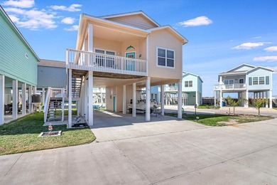 Welcome to your coastal retreat in Rockport, Texas! This - photo 1