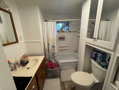 Welcome to this well maintained, four bedroom, two full bath - photo 14