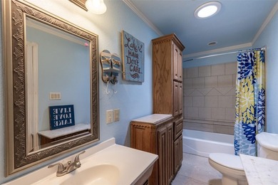 Stunning home on Eagle Mtn.100' of water frontage. Full - photo 19