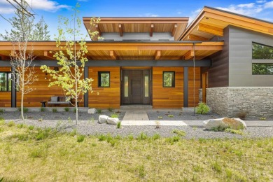 Payette Lake Home For Sale in Mccall Idaho