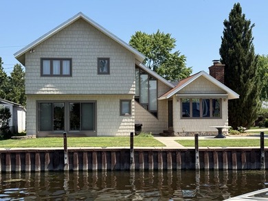 Wake up to a great waterfront view in this beautiful 1884 sq ft - photo 24
