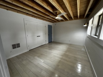 CUSTOM PRIVATE ONE OF A KIND NEW CONSTRUCTION W/ POSSIBLE DOCK - photo 21