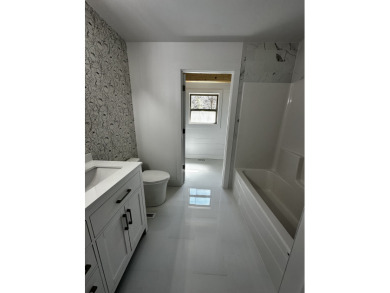 CUSTOM PRIVATE ONE OF A KIND NEW CONSTRUCTION W/ POSSIBLE DOCK - photo 17
