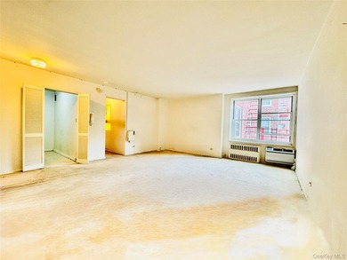 Welcome to The Barbizon - a spacious studio in the heart of - photo 4
