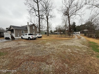 REDUCED $50,000 Great opportunity to develop this progressive - photo 2