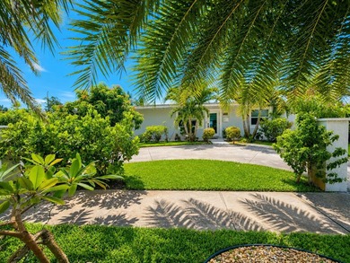 Welcome to this beautifully maintained 4-bedroom, 2-bathroom - photo 4