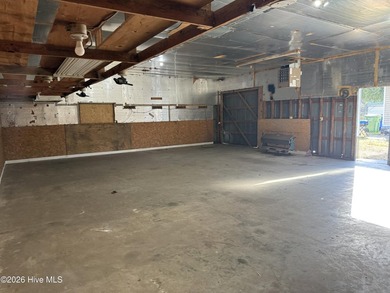 REDUCED $50,000 Great opportunity to develop this progressive - photo 9