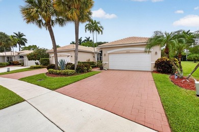 Welcome to effortless Florida living in sought-after - photo 3