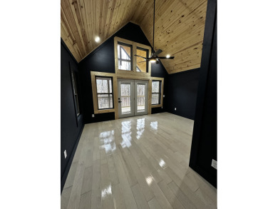 CUSTOM PRIVATE ONE OF A KIND NEW CONSTRUCTION W/ POSSIBLE DOCK - photo 15