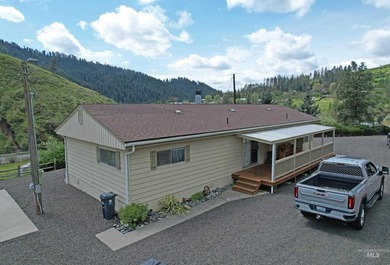 On the edge of Kendrick, Idaho, this private 713+ acre property - photo 15